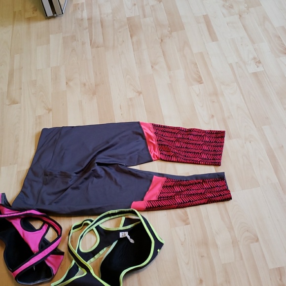 Under Armour 3 for 1!! - Picture 5 of 5